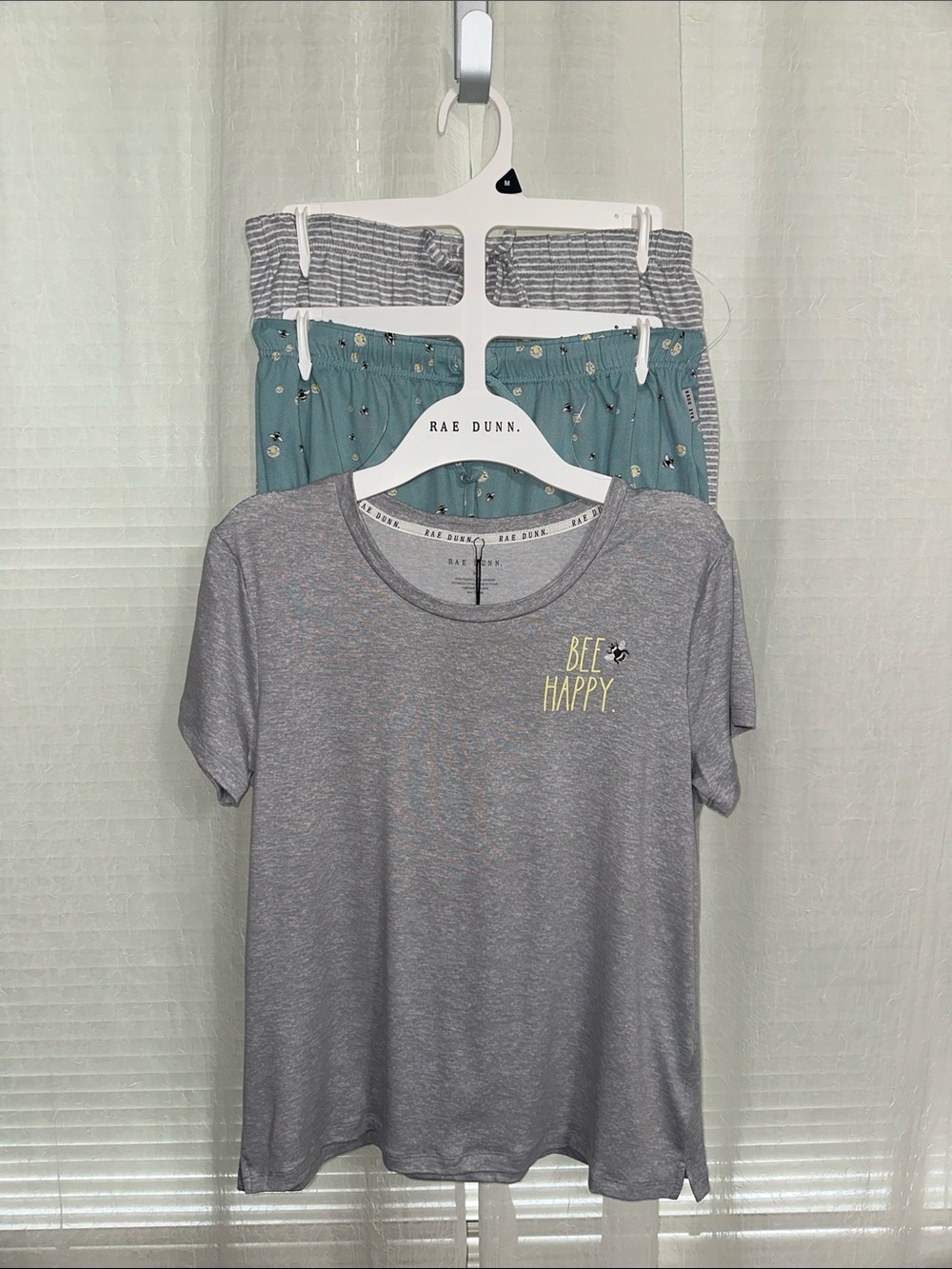 RAE DUNN. M Heather Gray Teal White BEE HAPPY. Short Sleeve Tee Shorts PJ Set